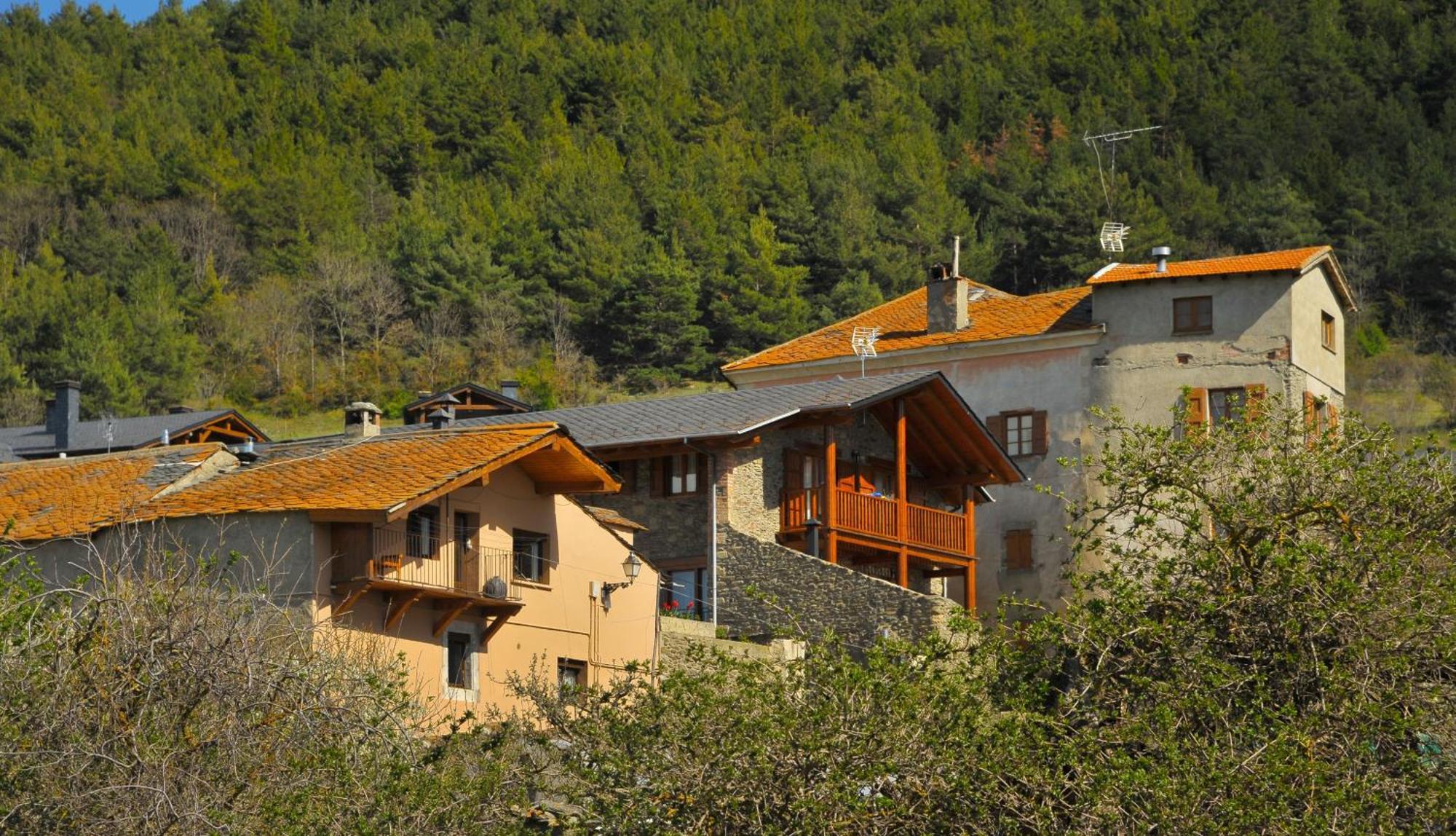 Gasthaus Cal Pascual Les Pereres Exterior foto